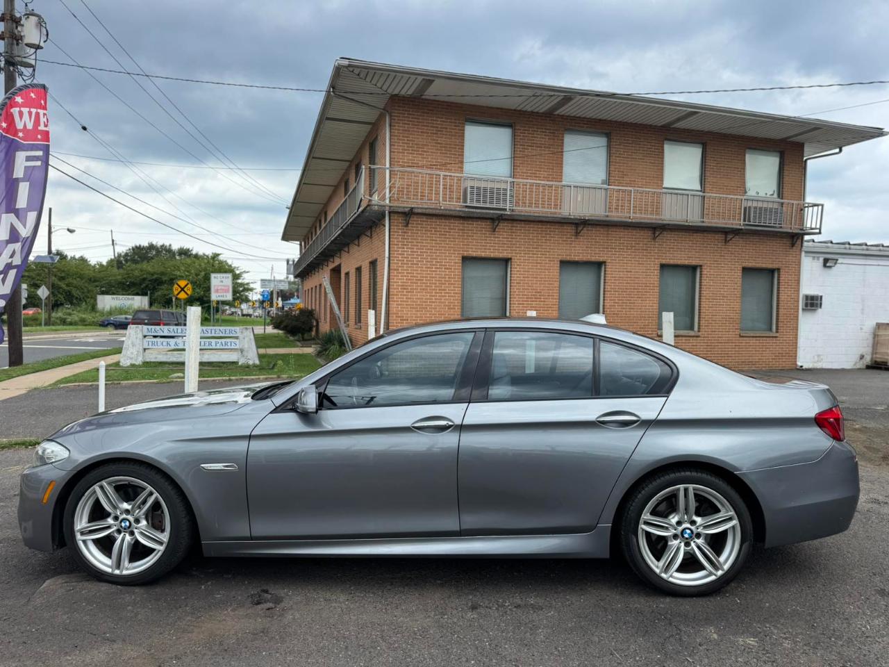 BMW 5 Series 4dr Sdn 535i RWD 2013