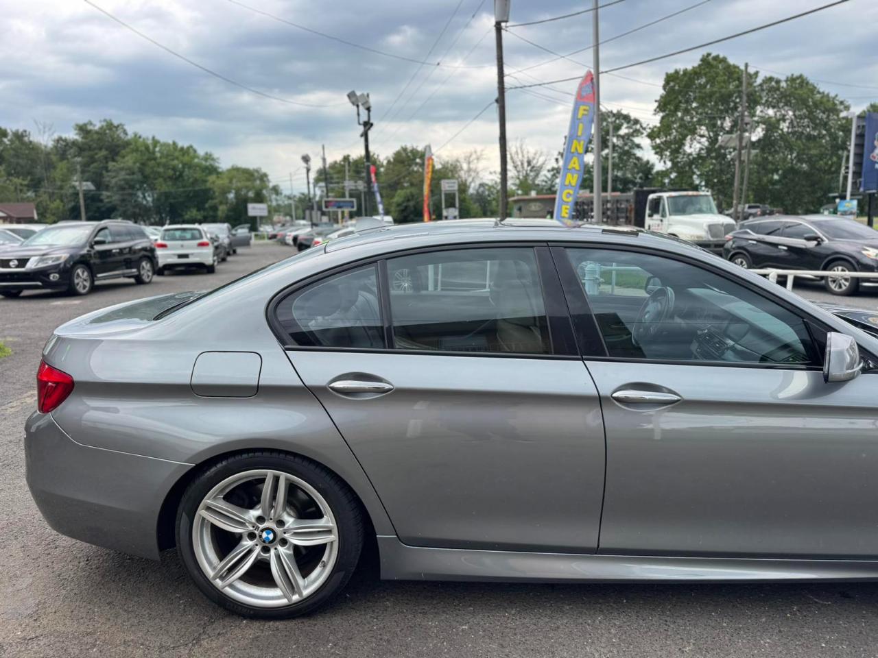 BMW 5 Series 4dr Sdn 535i RWD 2013