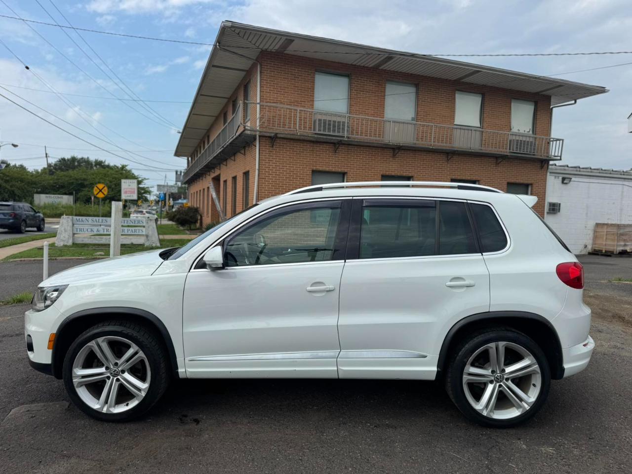Volkswagen Tiguan 2WD 4dr Auto R-Line 2015