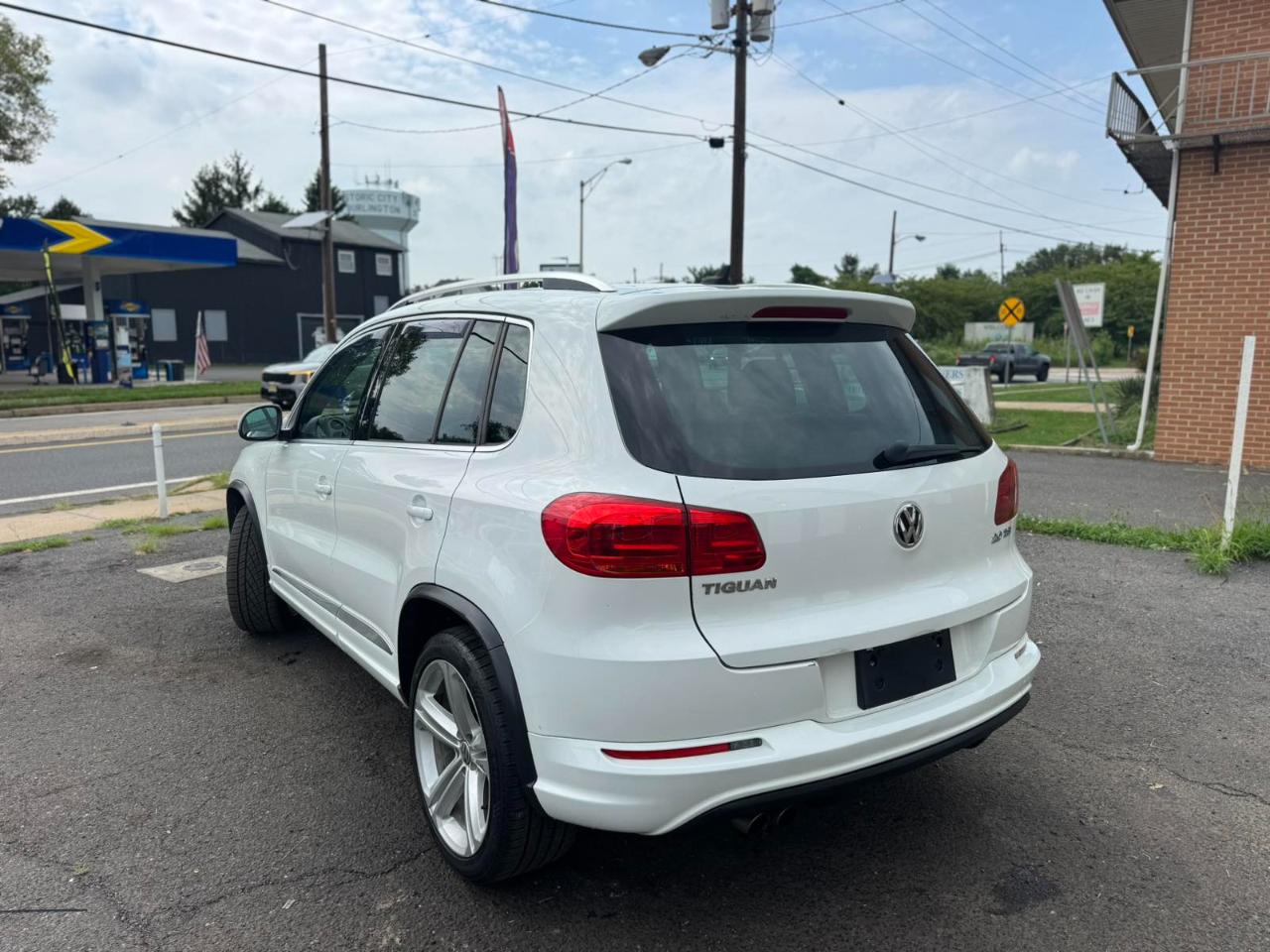 Volkswagen Tiguan 2WD 4dr Auto R-Line 2015