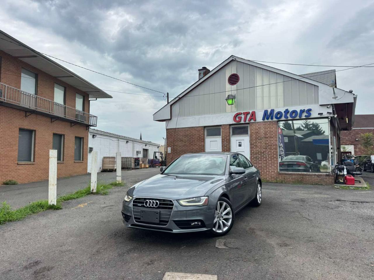 Audi A4 4dr Sdn Auto quattro 2.0T Premium Plus 2013