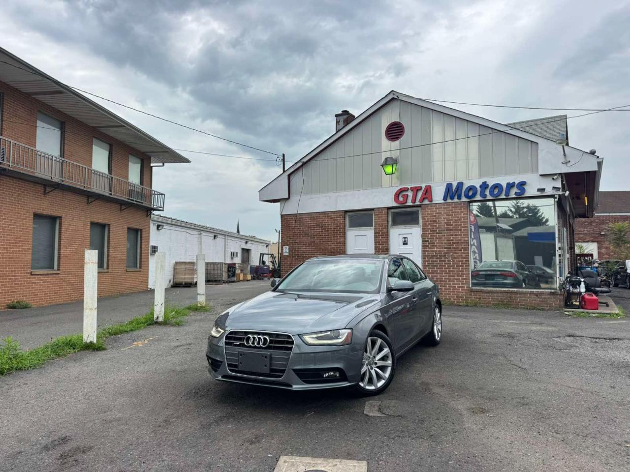 Audi A4 4dr Sdn Auto quattro 2.0T Premium Plus 2013