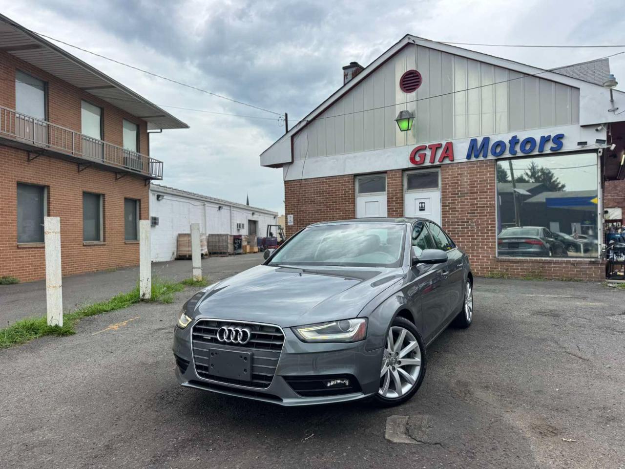 Audi A4 4dr Sdn Auto quattro 2.0T Premium Plus 2013
