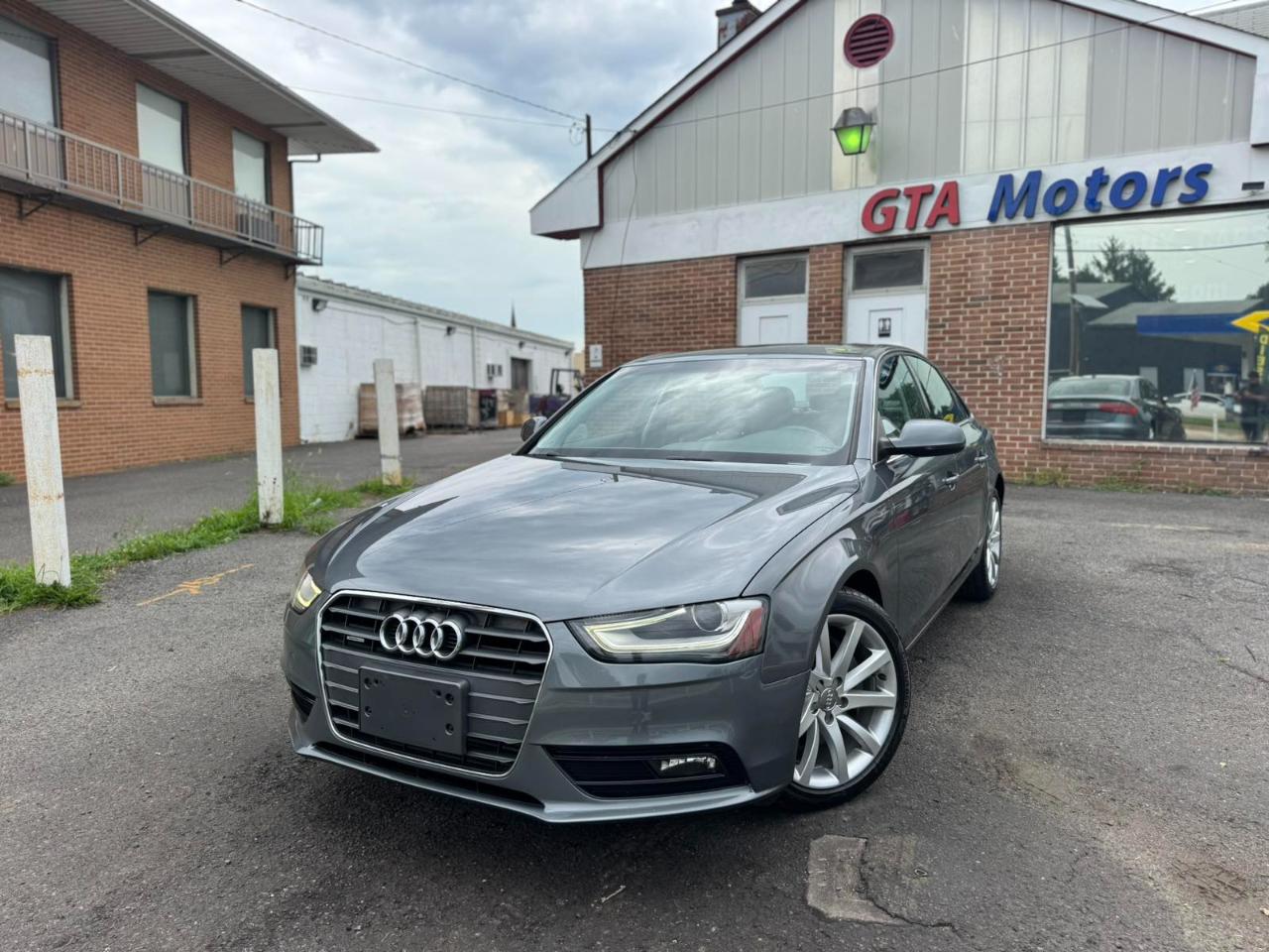 Audi A4 4dr Sdn Auto quattro 2.0T Premium Plus 2013