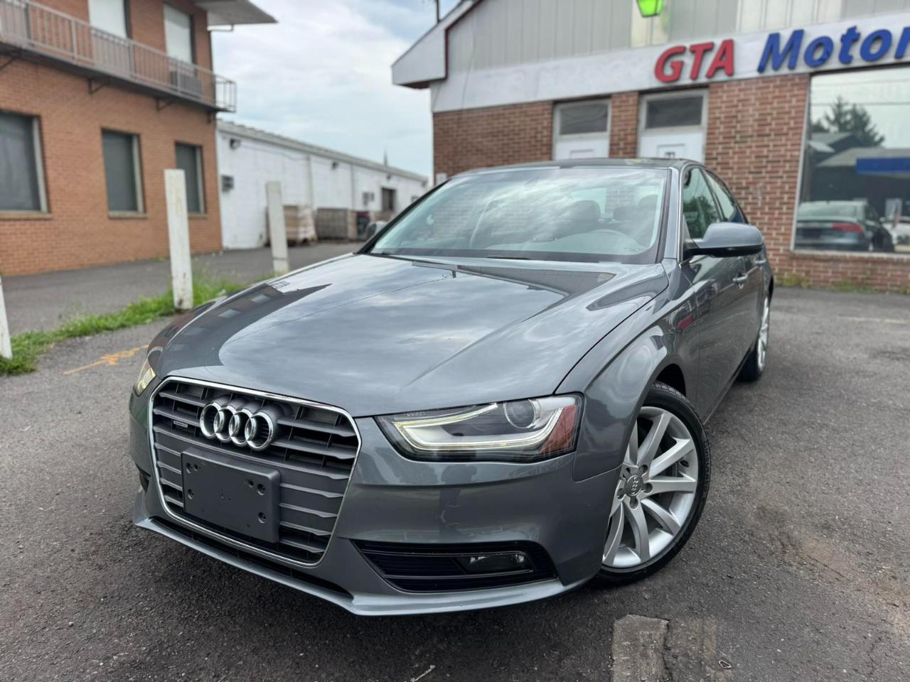 Audi A4 4dr Sdn Auto quattro 2.0T Premium Plus 2013