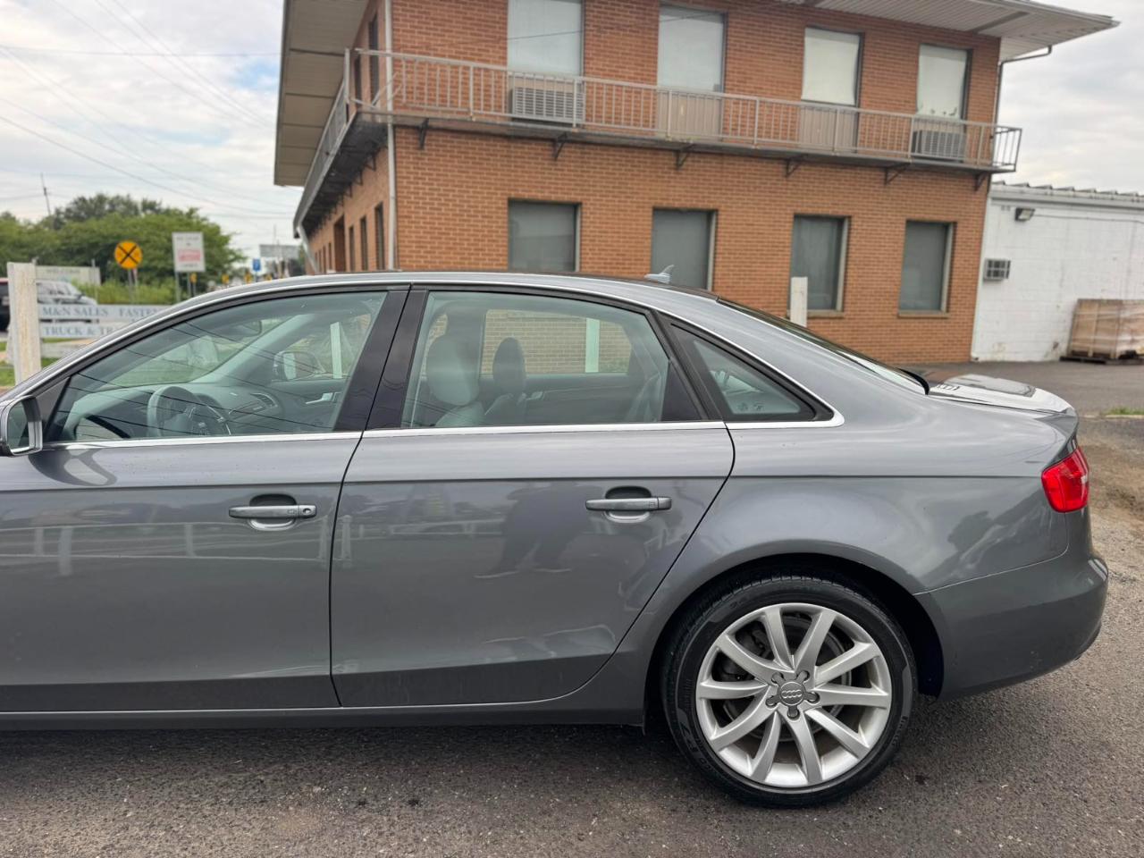 Audi A4 4dr Sdn Auto quattro 2.0T Premium Plus 2013