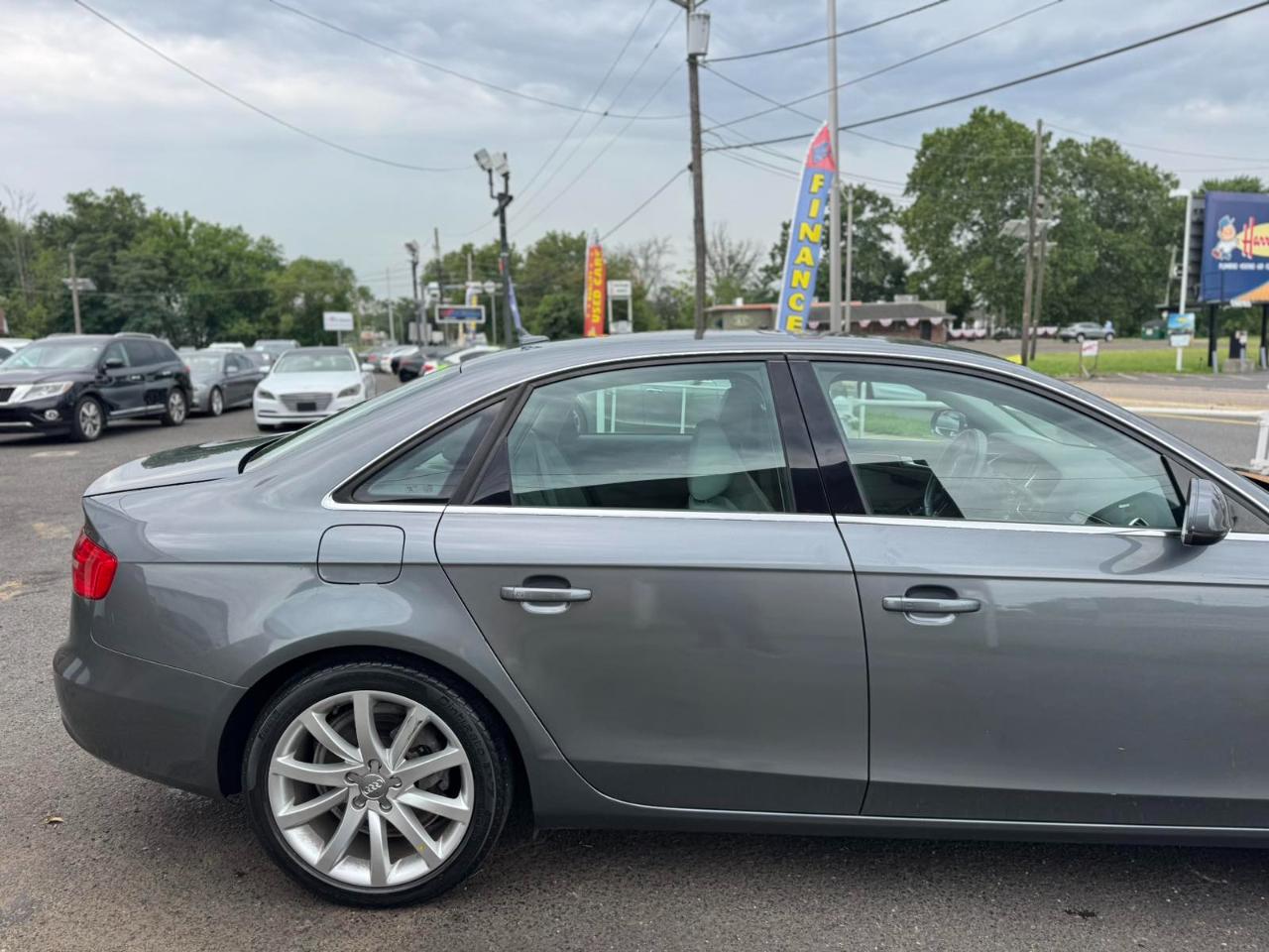 Audi A4 4dr Sdn Auto quattro 2.0T Premium Plus 2013