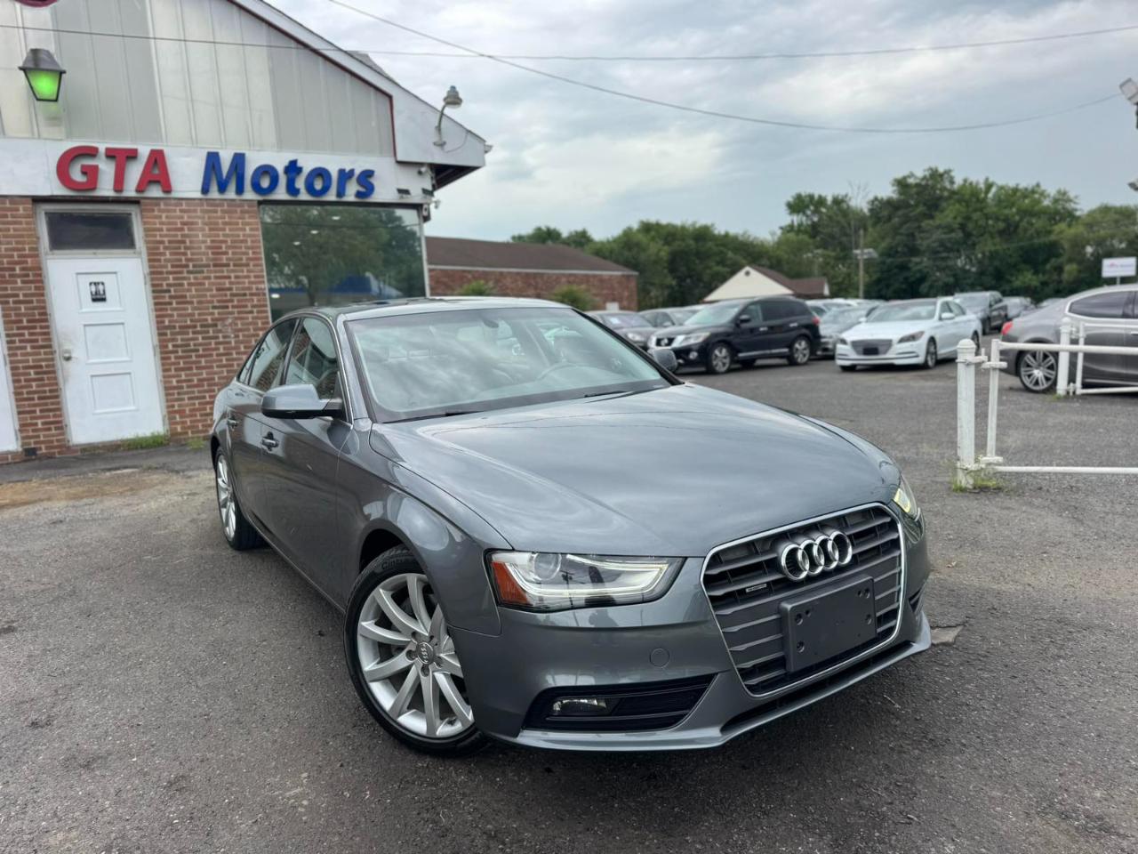 Audi A4 4dr Sdn Auto quattro 2.0T Premium Plus 2013