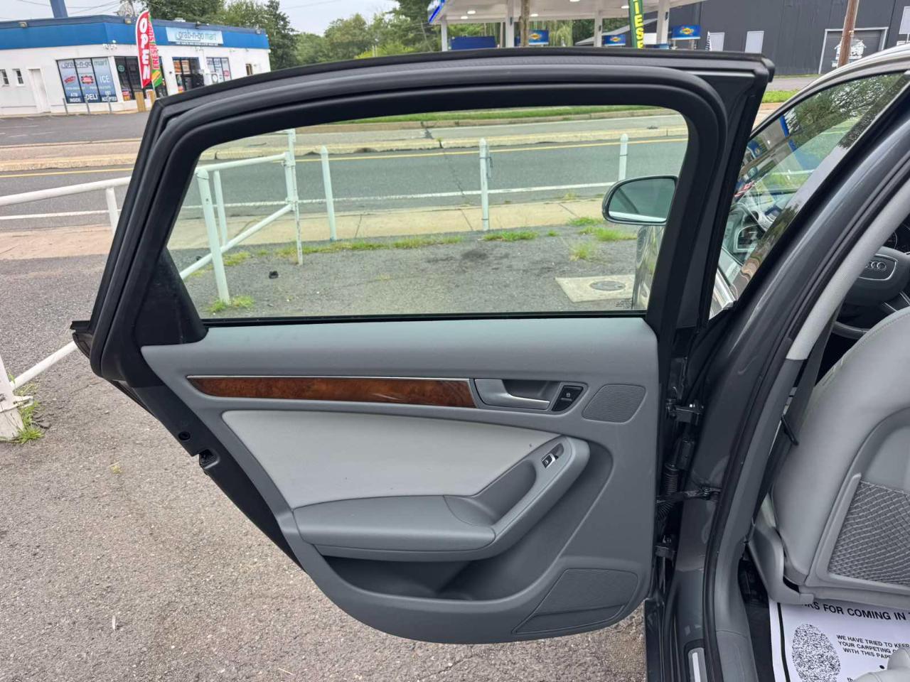 Audi A4 4dr Sdn Auto quattro 2.0T Premium Plus 2013