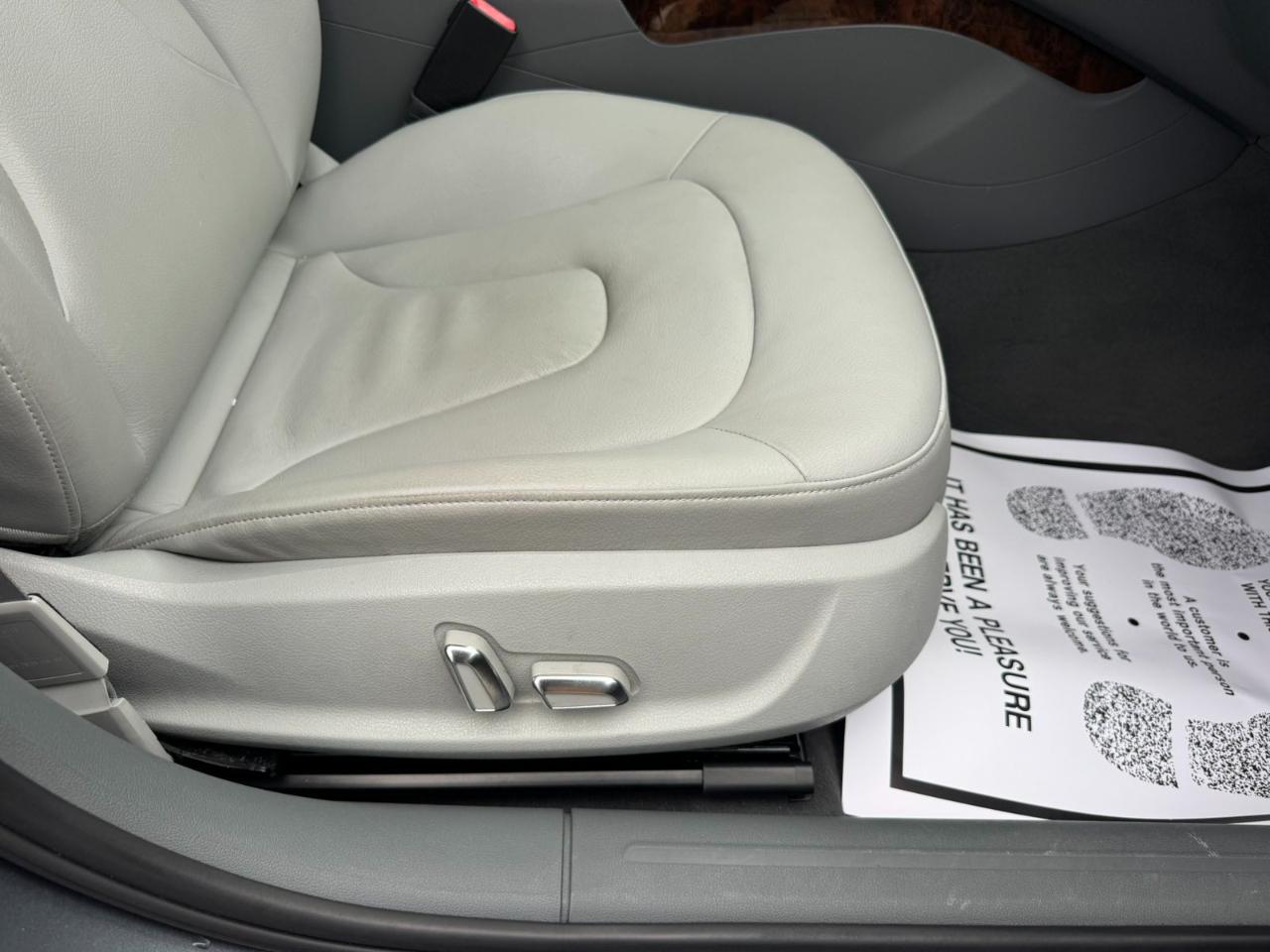 Audi A4 4dr Sdn Auto quattro 2.0T Premium Plus 2013