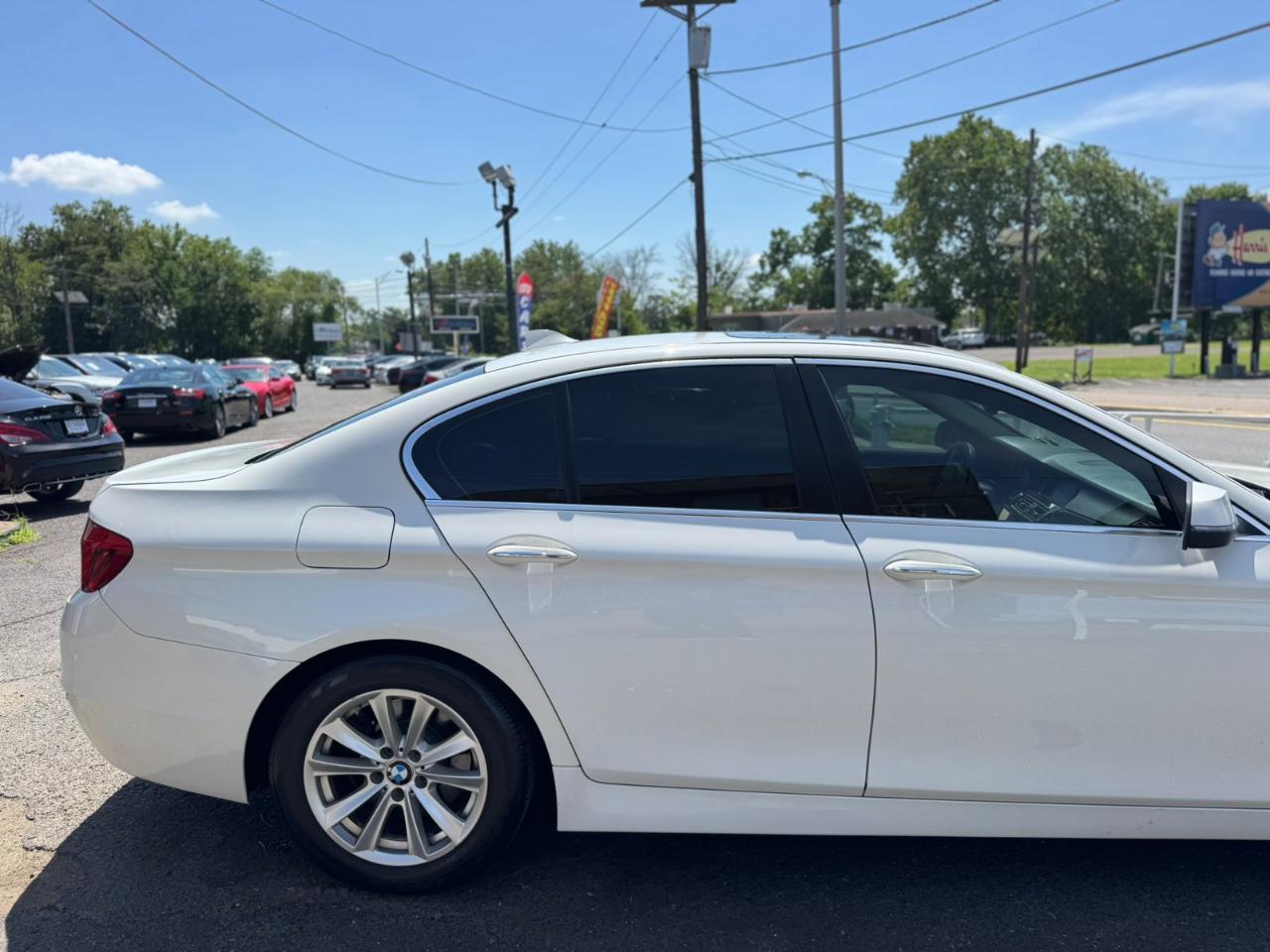 BMW 5 Series 4dr Sdn 528i xDrive AWD 2014