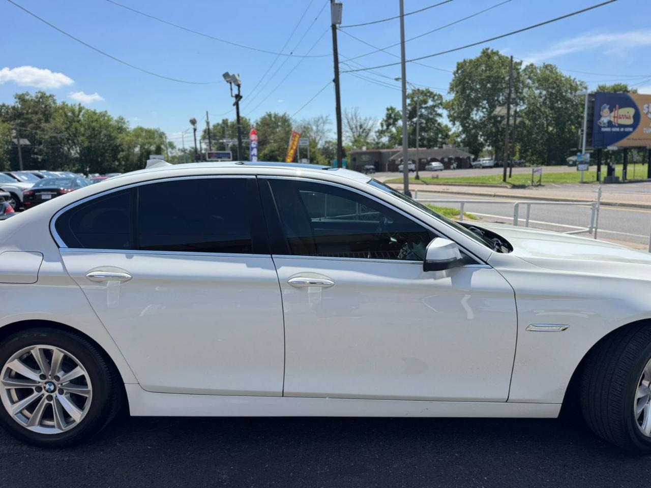 BMW 5 Series 4dr Sdn 528i xDrive AWD 2014