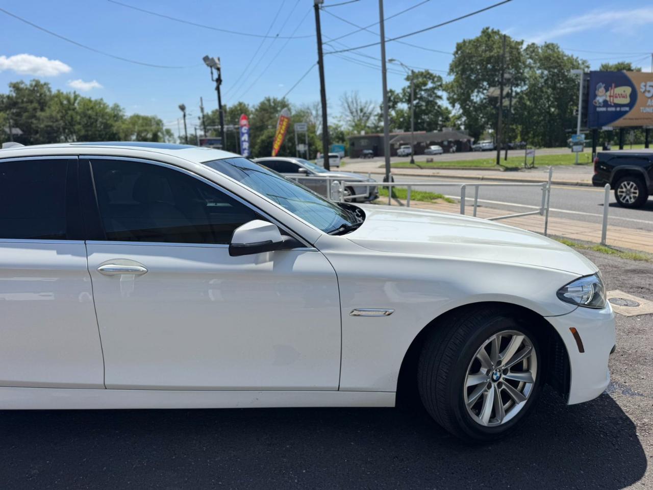 BMW 5 Series 4dr Sdn 528i xDrive AWD 2014