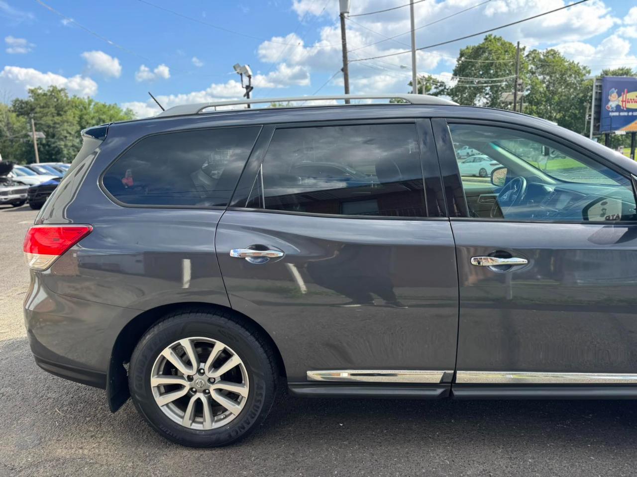 Nissan Pathfinder 4WD 4dr SL 2014