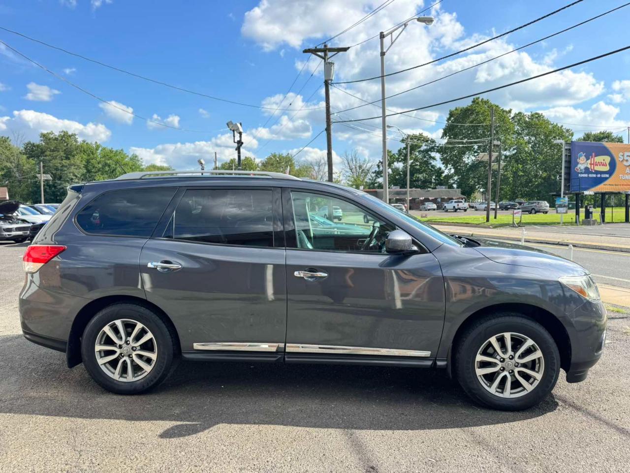 Nissan Pathfinder 4WD 4dr SL 2014