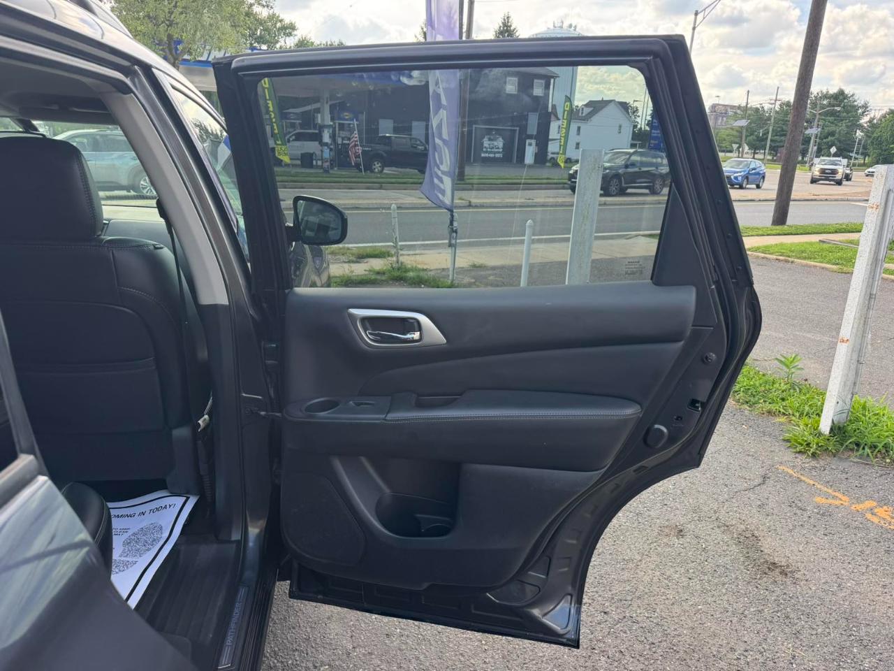 Nissan Pathfinder 4WD 4dr SL 2014