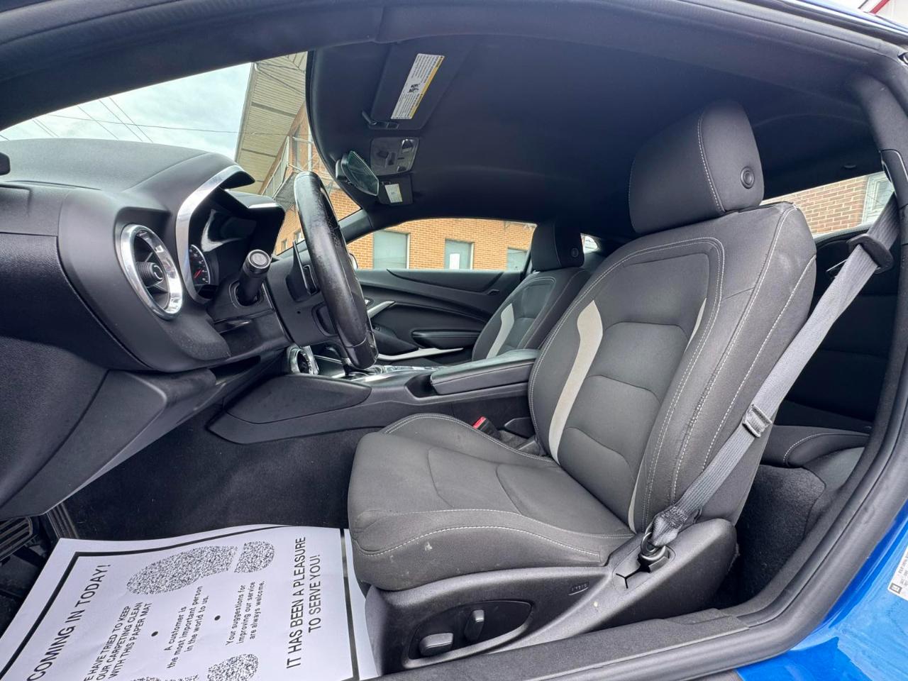 Chevrolet Camaro 2dr Cpe 1LT 2018