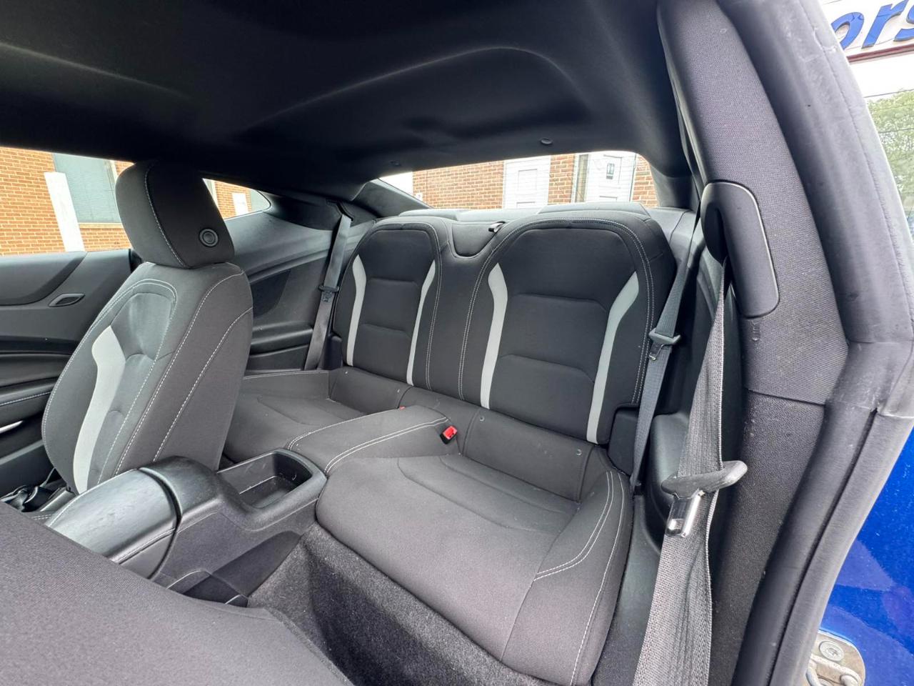 Chevrolet Camaro 2dr Cpe 1LT 2018