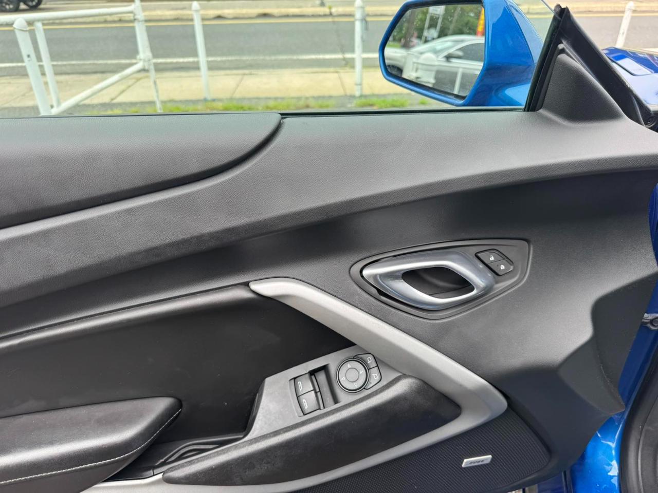 Chevrolet Camaro 2dr Cpe 1LT 2018
