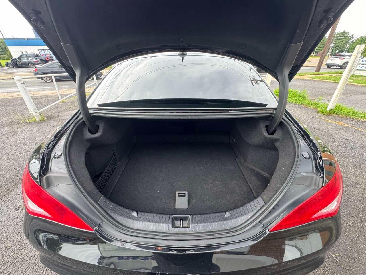 Mercedes-Benz CLA 4dr Sdn CLA 250 4MATIC 2016