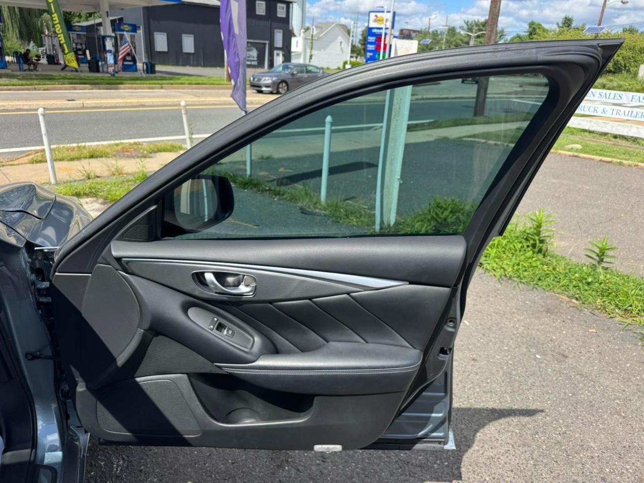 Infiniti Q50 4dr Sdn Premium AWD 2014