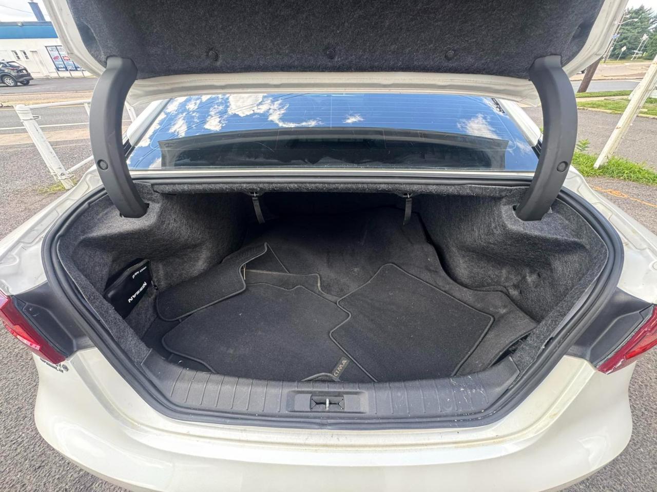 Nissan Maxima SV 3.5L 2018