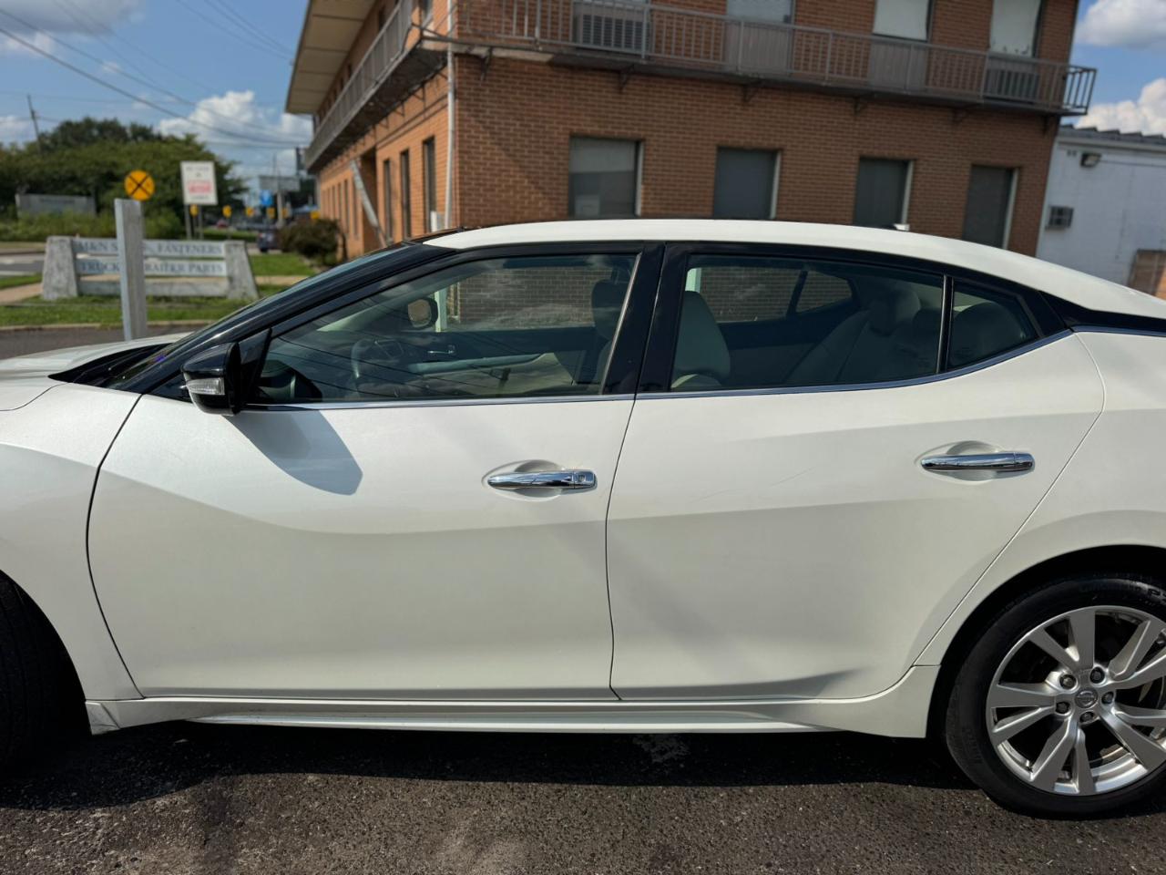 Nissan Maxima 4dr Sdn 3.5 SL 2016
