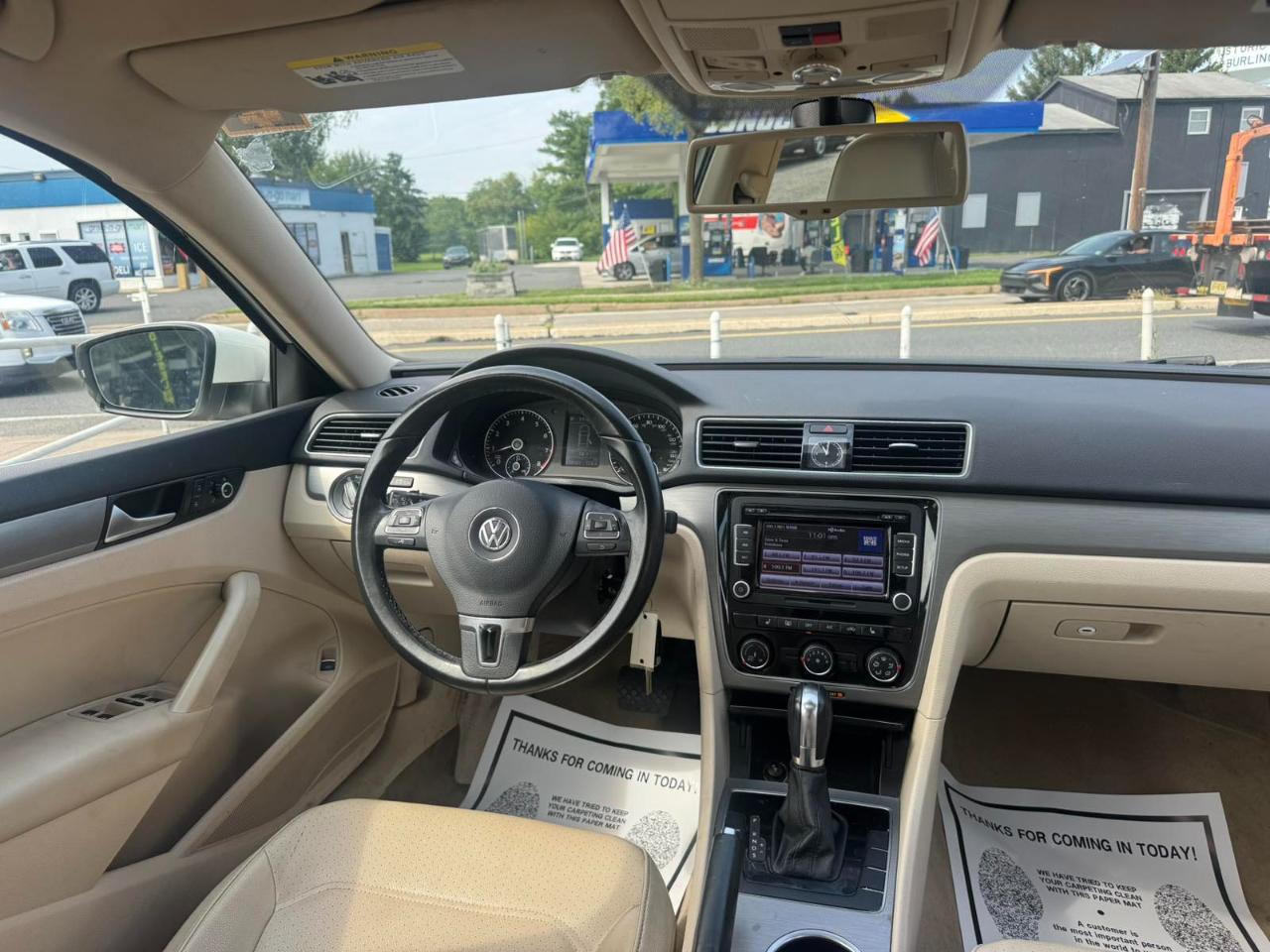 Volkswagen Passat 4dr Sdn 1.8T Auto SE w/Sunroof & Nav PZEV 2014