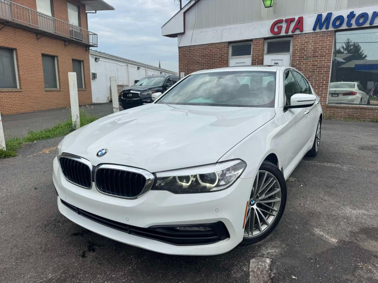 BMW 5 Series 530i xDrive Sedan 2017