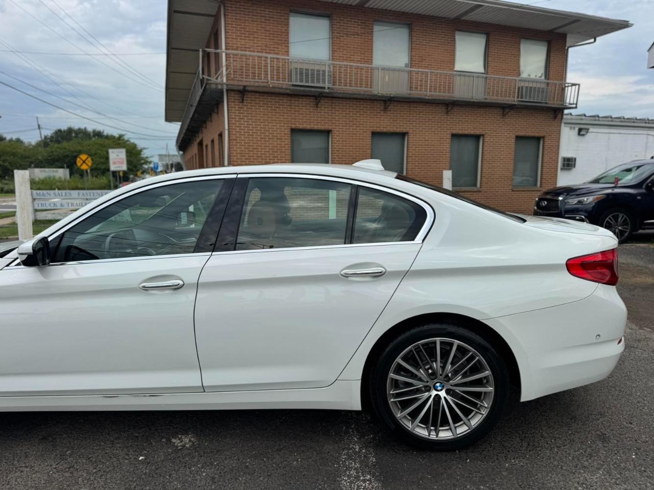 BMW 5 Series 530i xDrive Sedan 2017