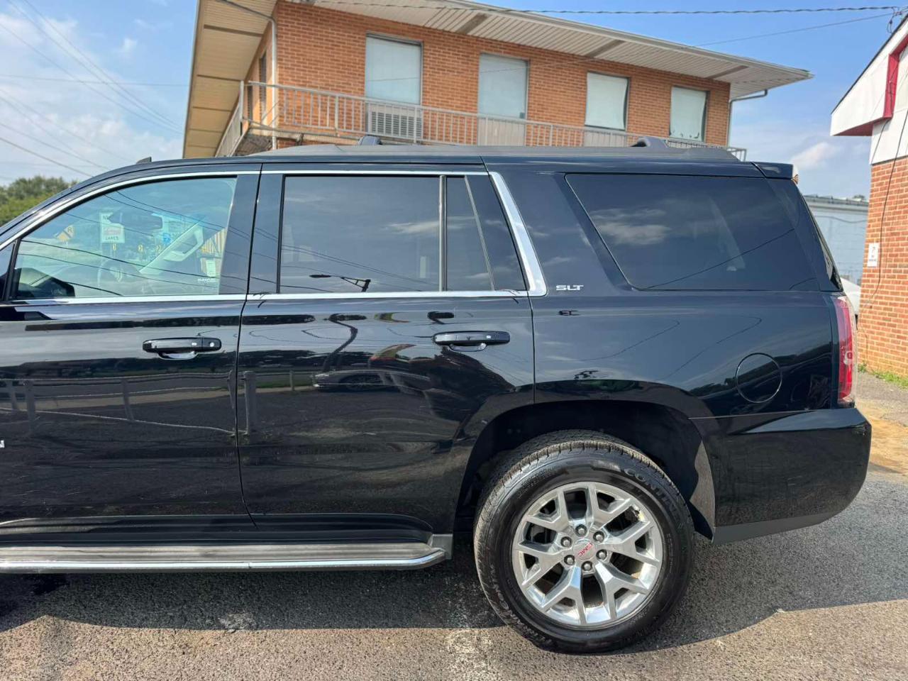 GMC Yukon 4WD 4dr SLT 2015
