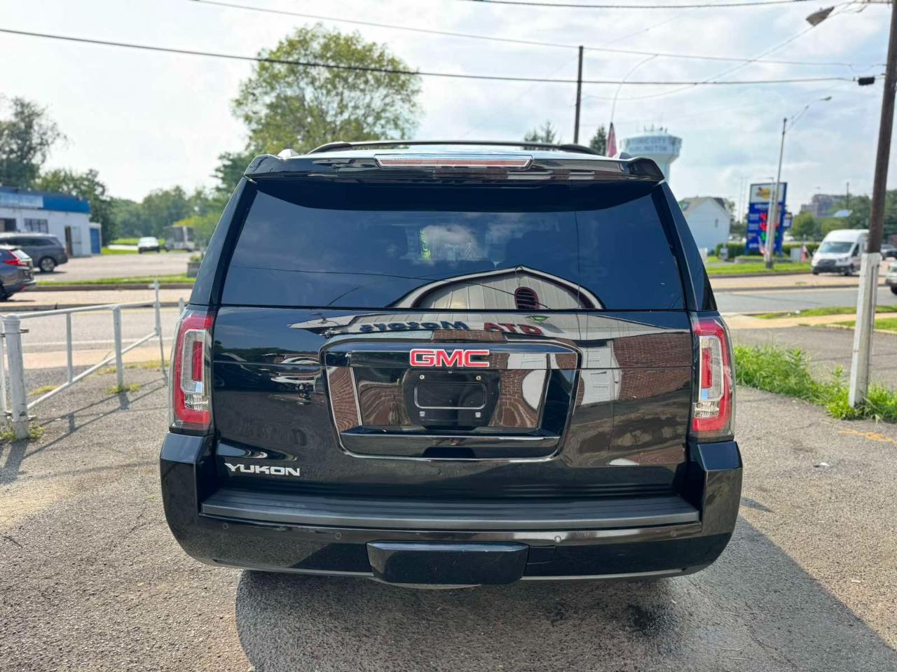 GMC Yukon 4WD 4dr SLT 2015