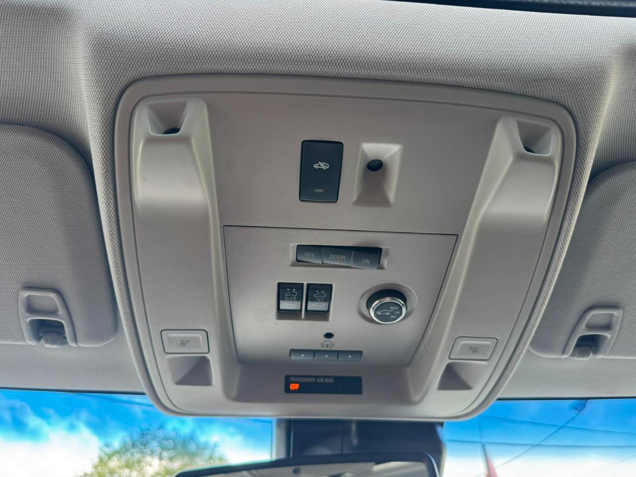 GMC Yukon 4WD 4dr SLT 2015