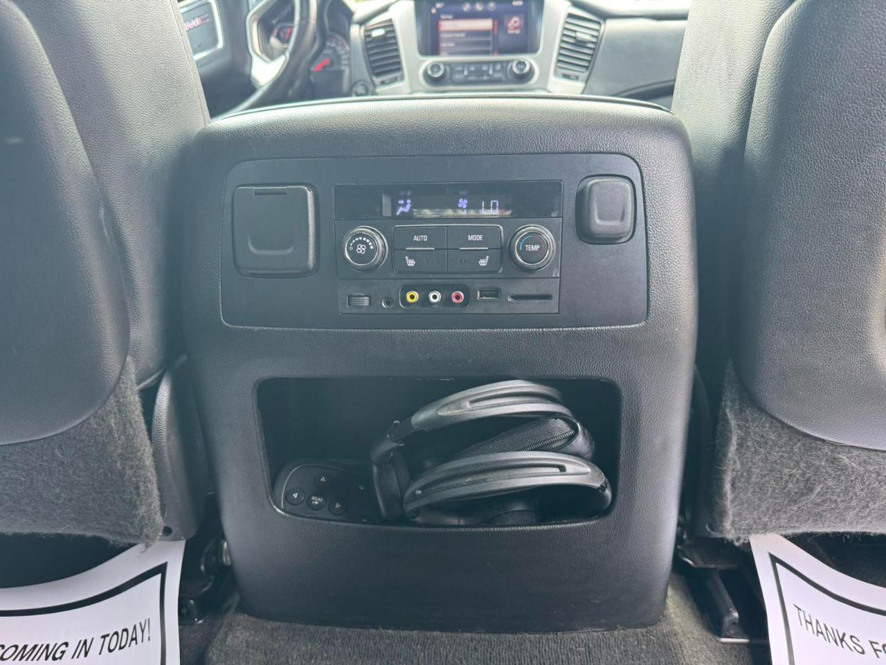 GMC Yukon 4WD 4dr SLT 2015