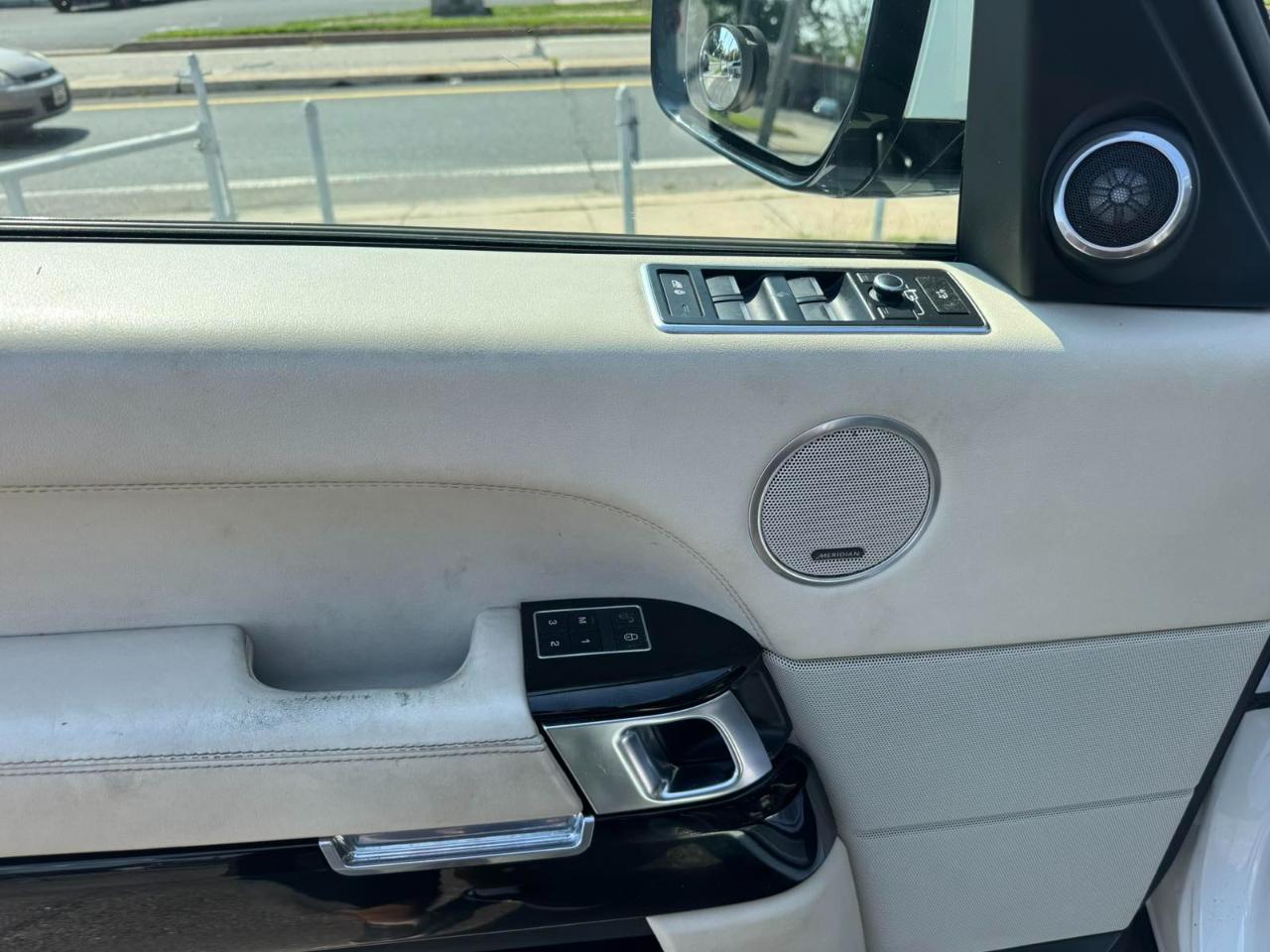 Land Rover Range Rover 4WD 4dr HSE 2013