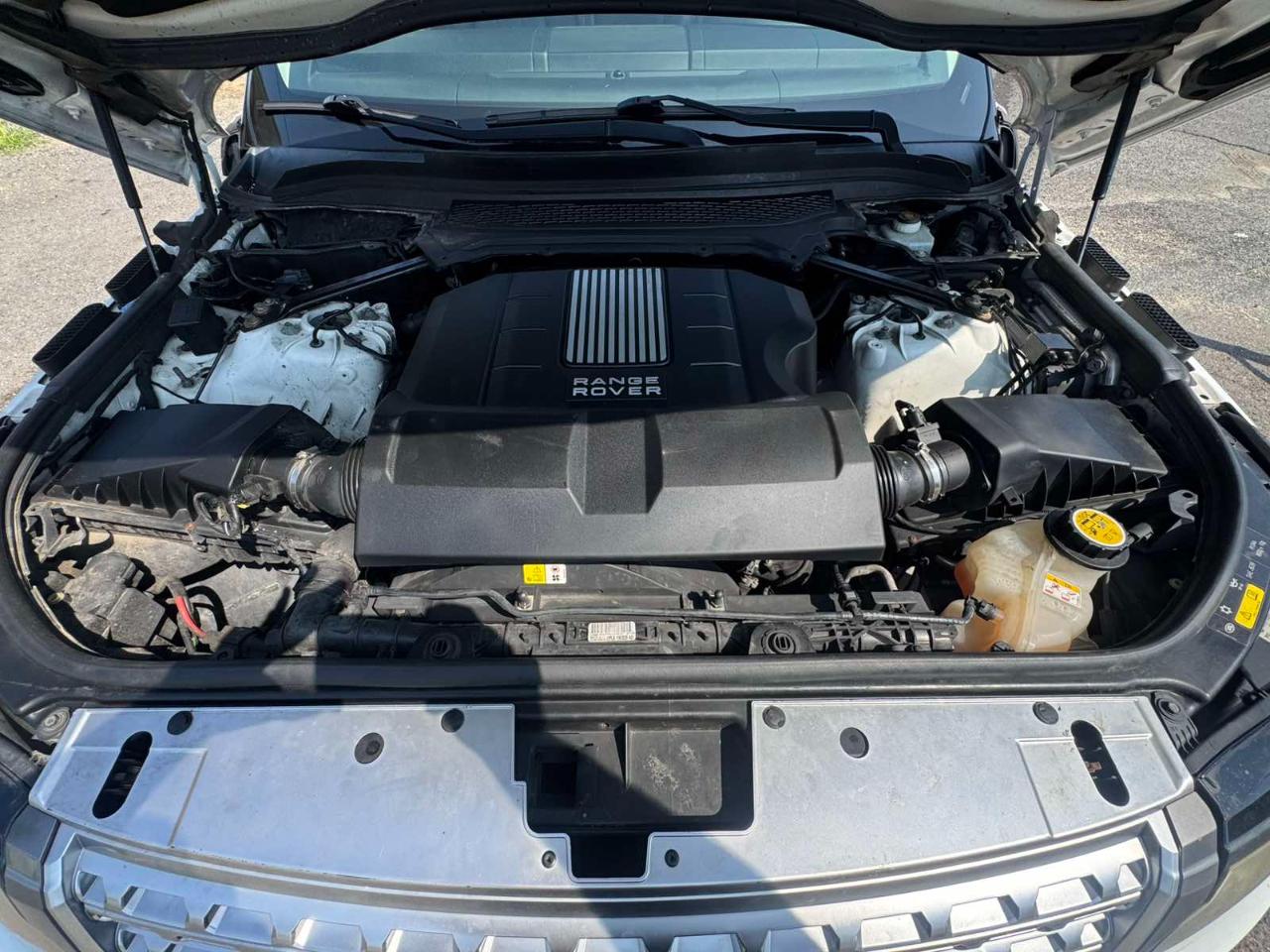 Land Rover Range Rover 4WD 4dr HSE 2013