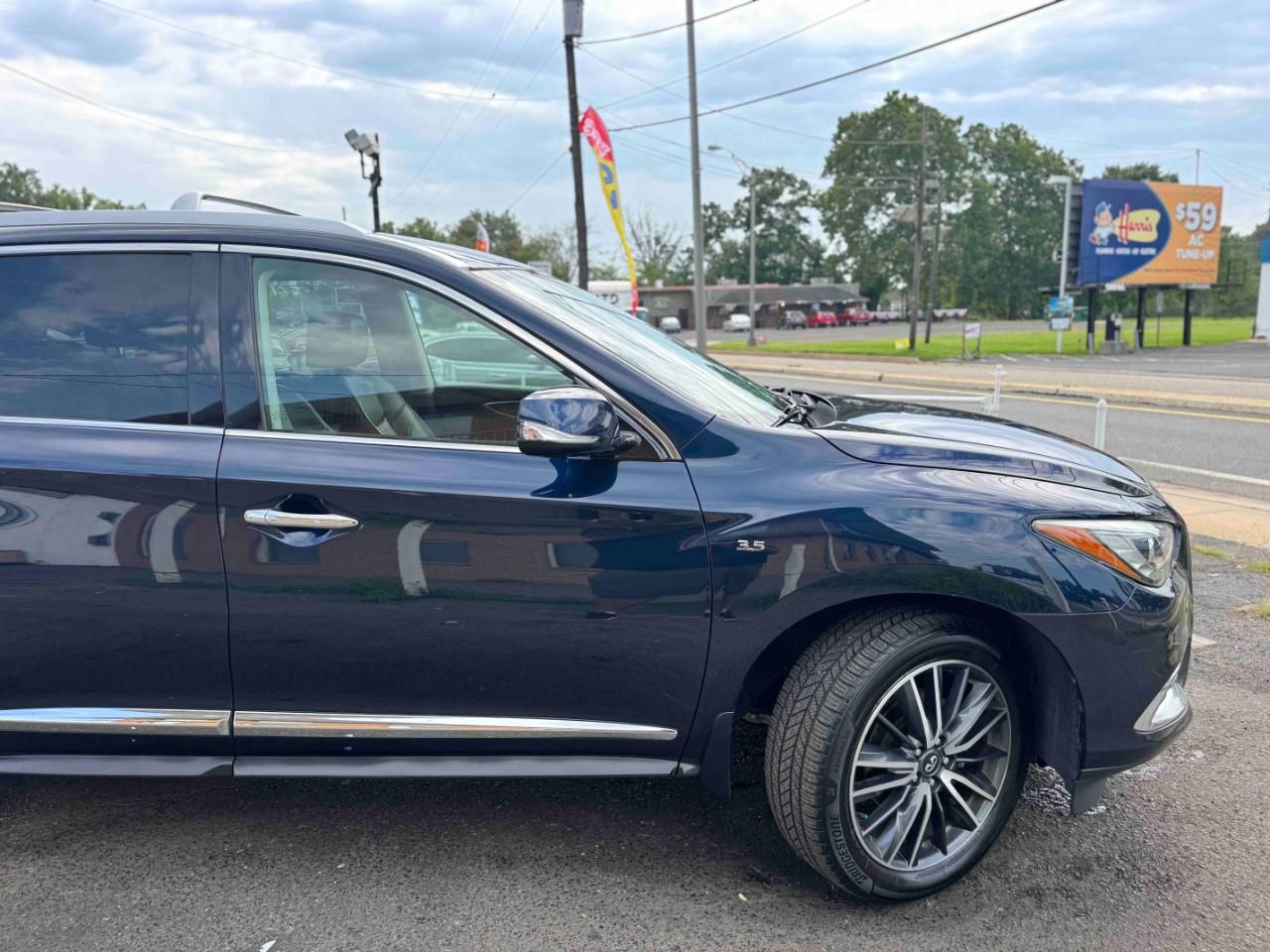 Infiniti QX60 2019.5 LUXE AWD 2019