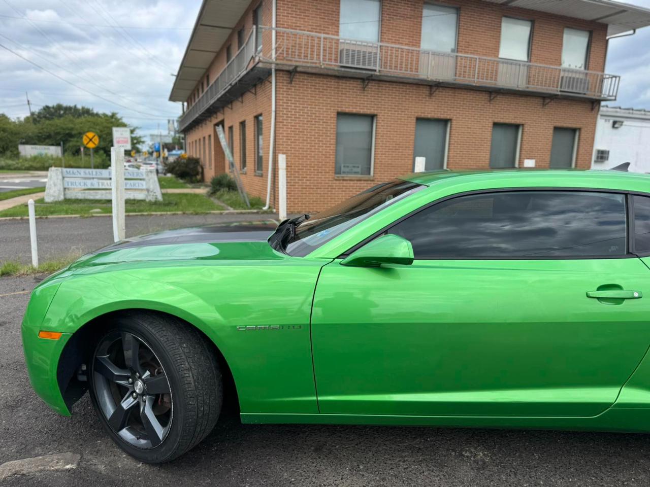 Chevrolet Camaro 2dr Cpe 1LT 2011