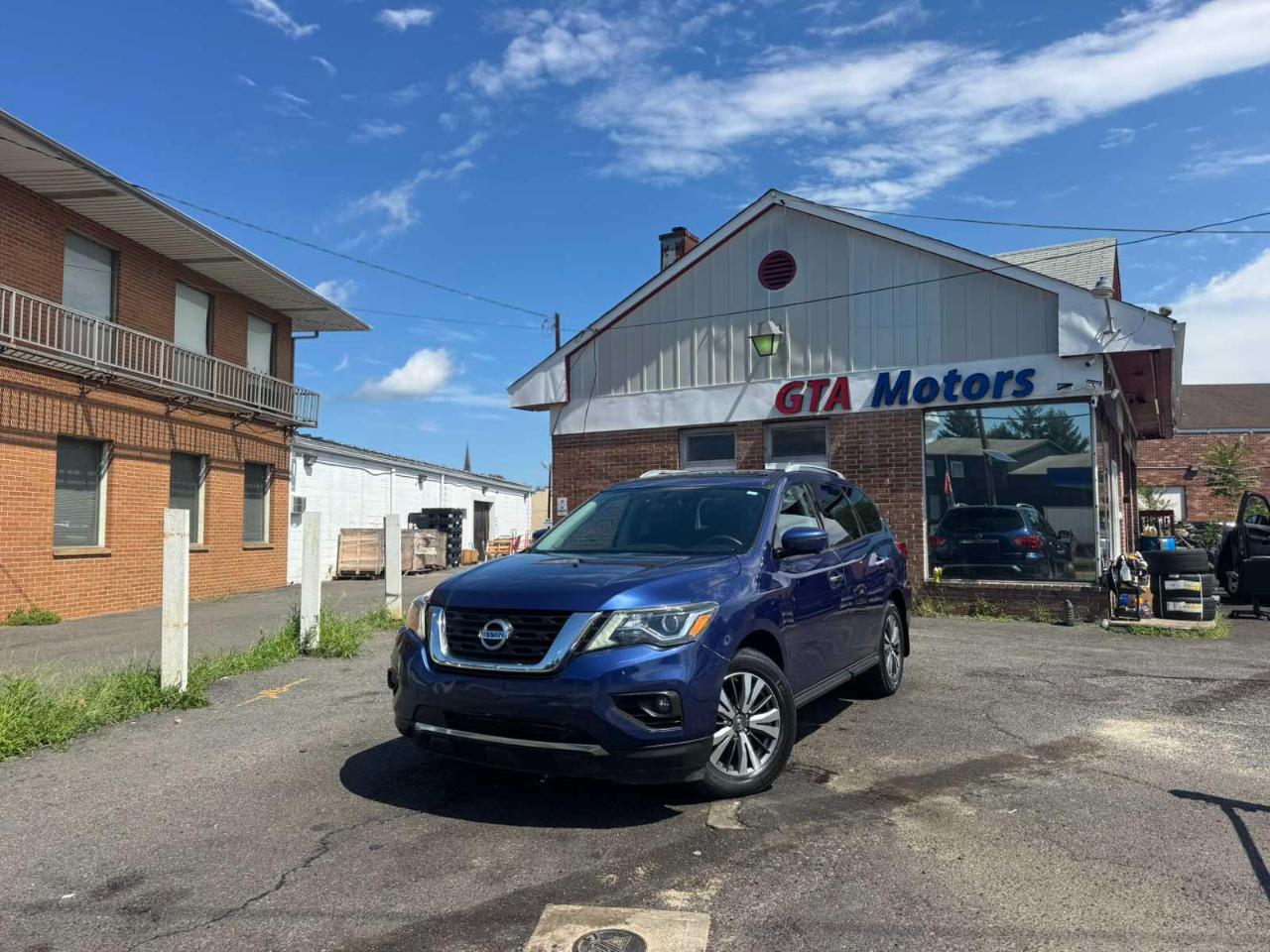 Nissan Pathfinder 4x4 SL 2017