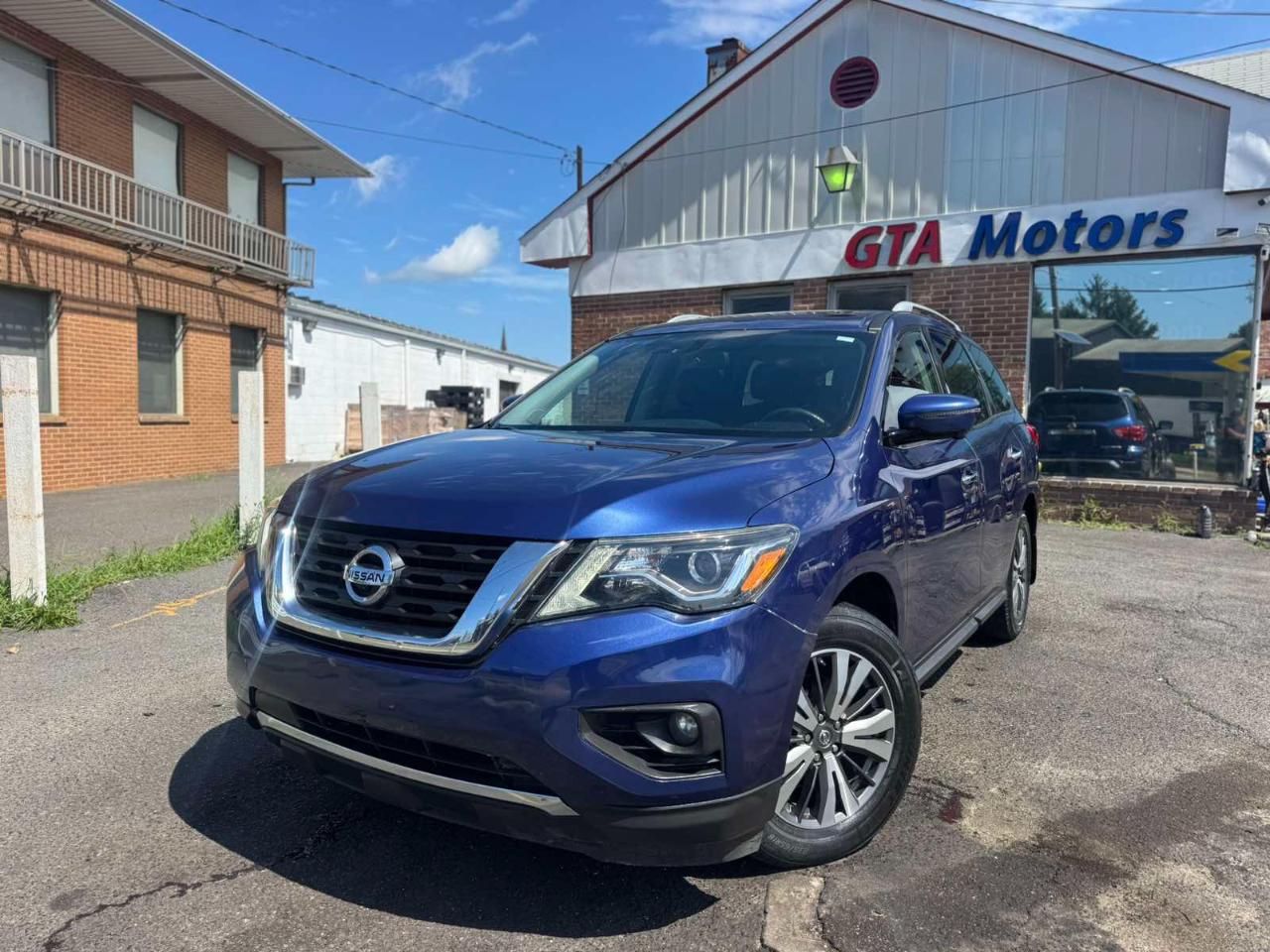 Nissan Pathfinder 4x4 SL 2017