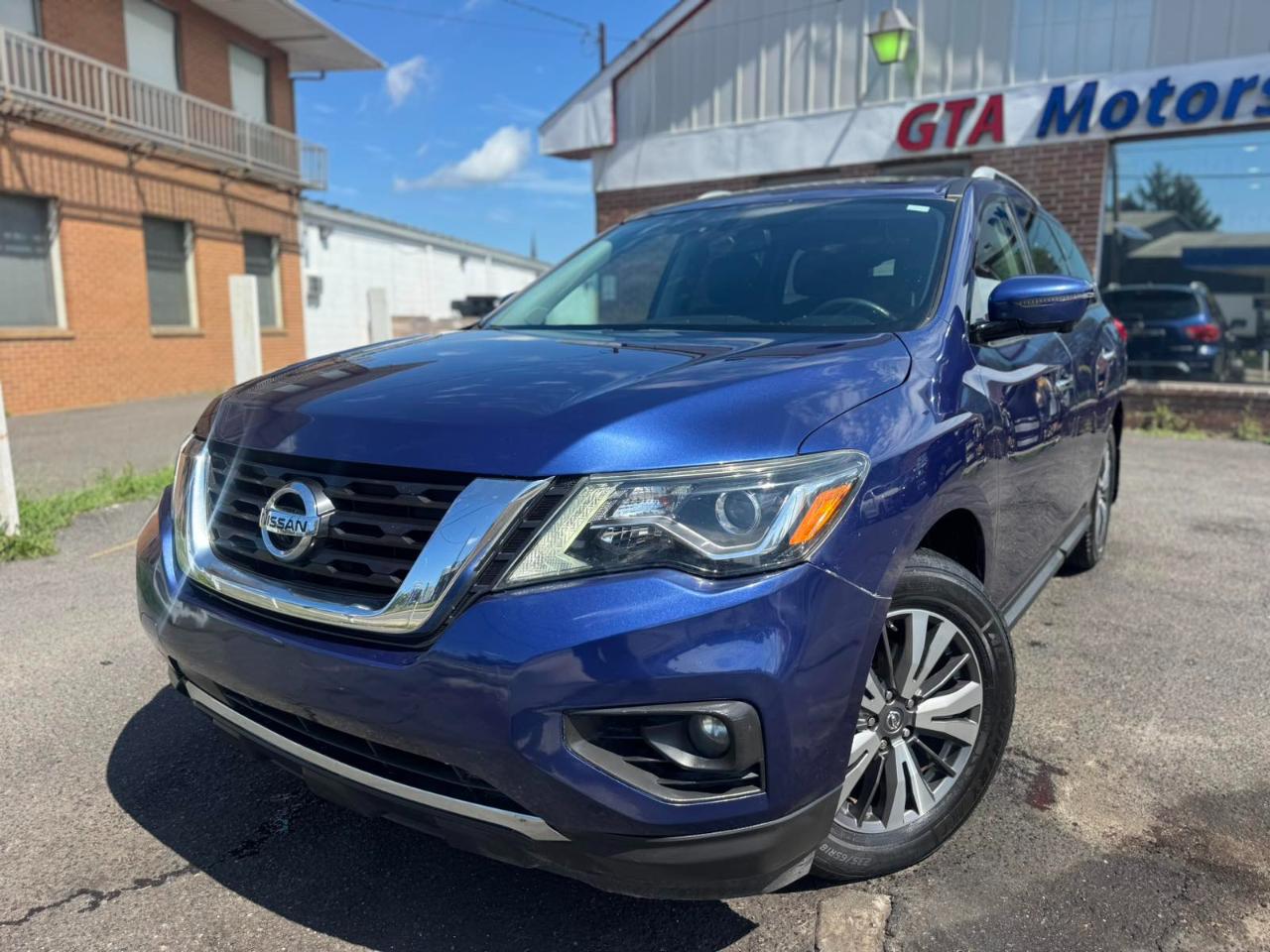 Nissan Pathfinder 4x4 SL 2017