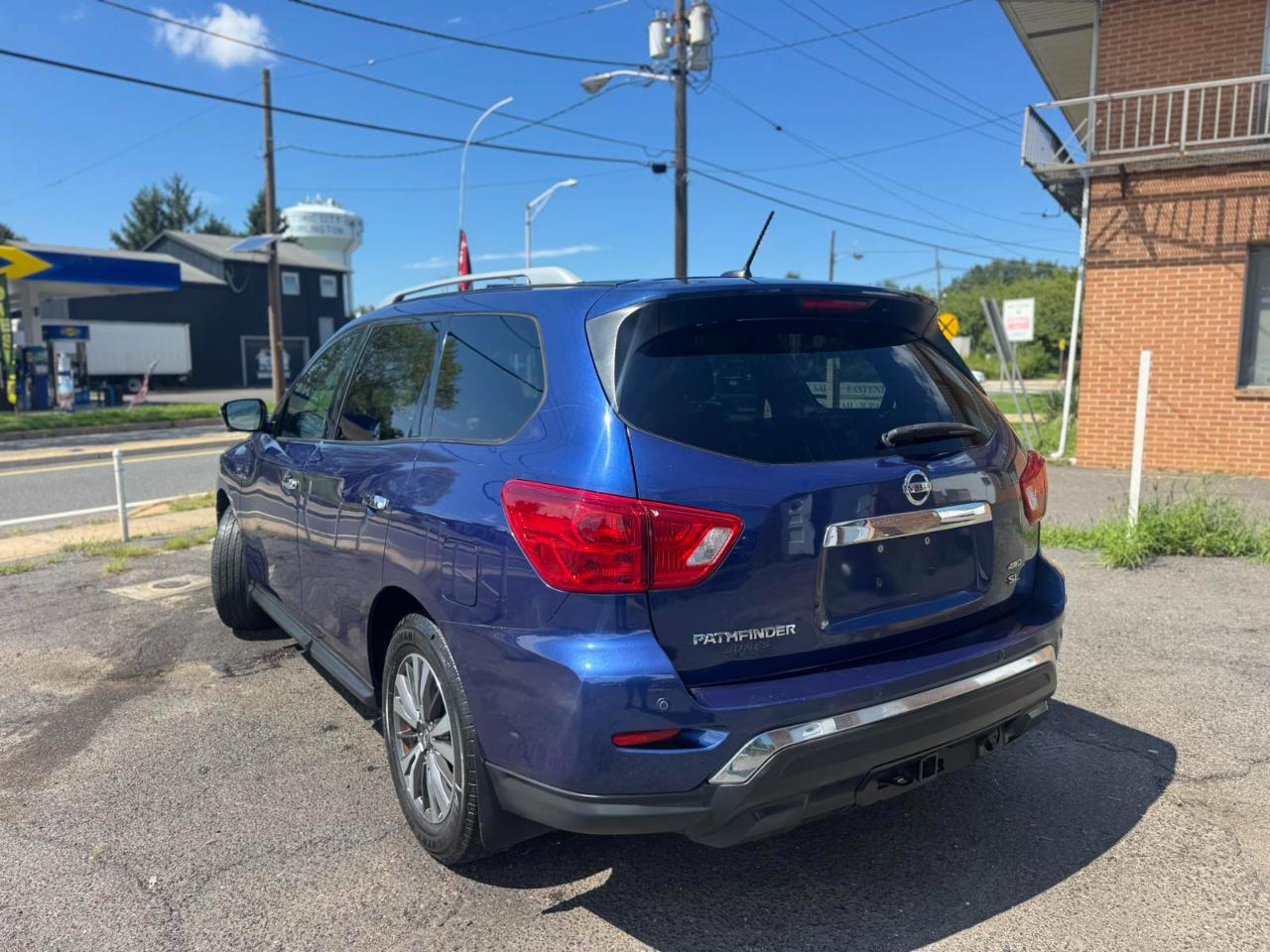 Nissan Pathfinder 4x4 SL 2017