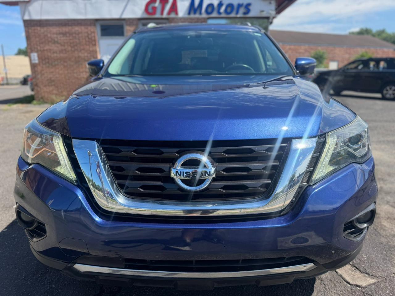 Nissan Pathfinder 4x4 SL 2017