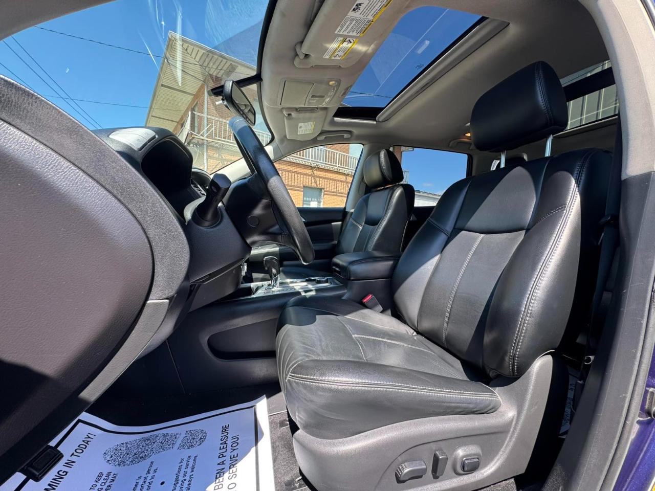 Nissan Pathfinder 4x4 SL 2017
