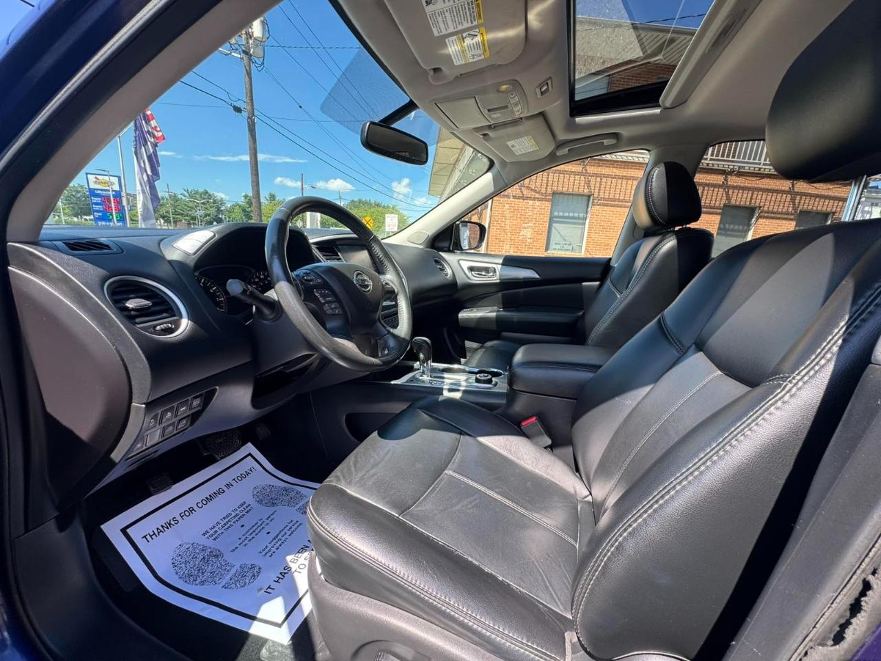 Nissan Pathfinder 4x4 SL 2017