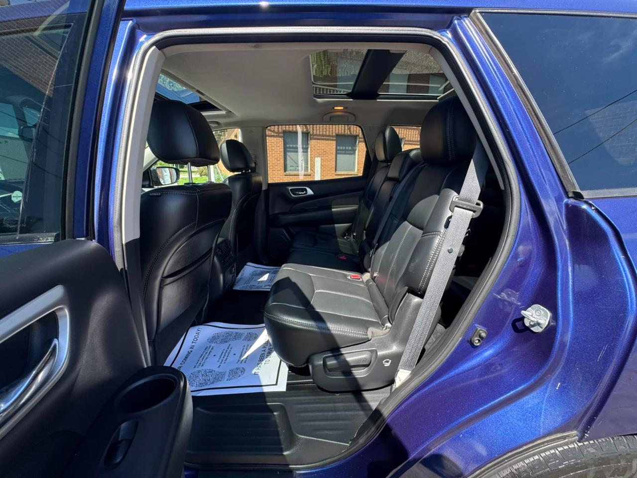 Nissan Pathfinder 4x4 SL 2017