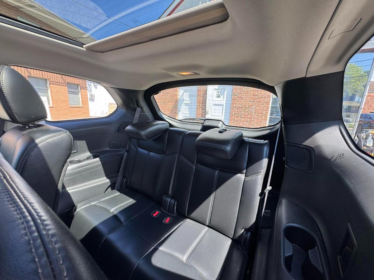Nissan Pathfinder 4x4 SL 2017