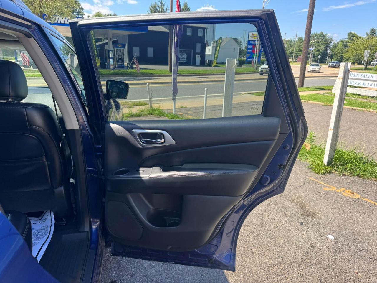 Nissan Pathfinder 4x4 SL 2017