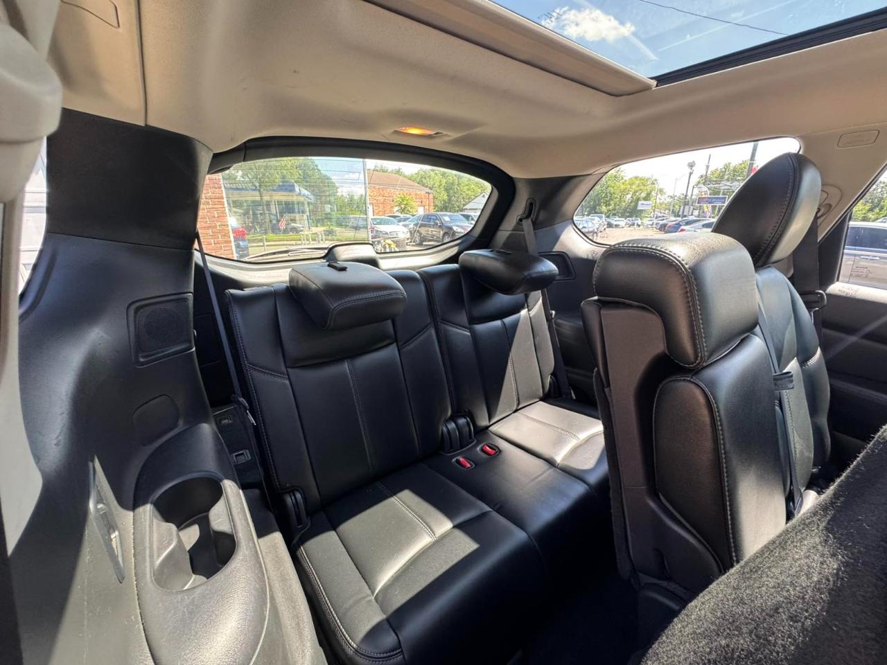 Nissan Pathfinder 4x4 SL 2017