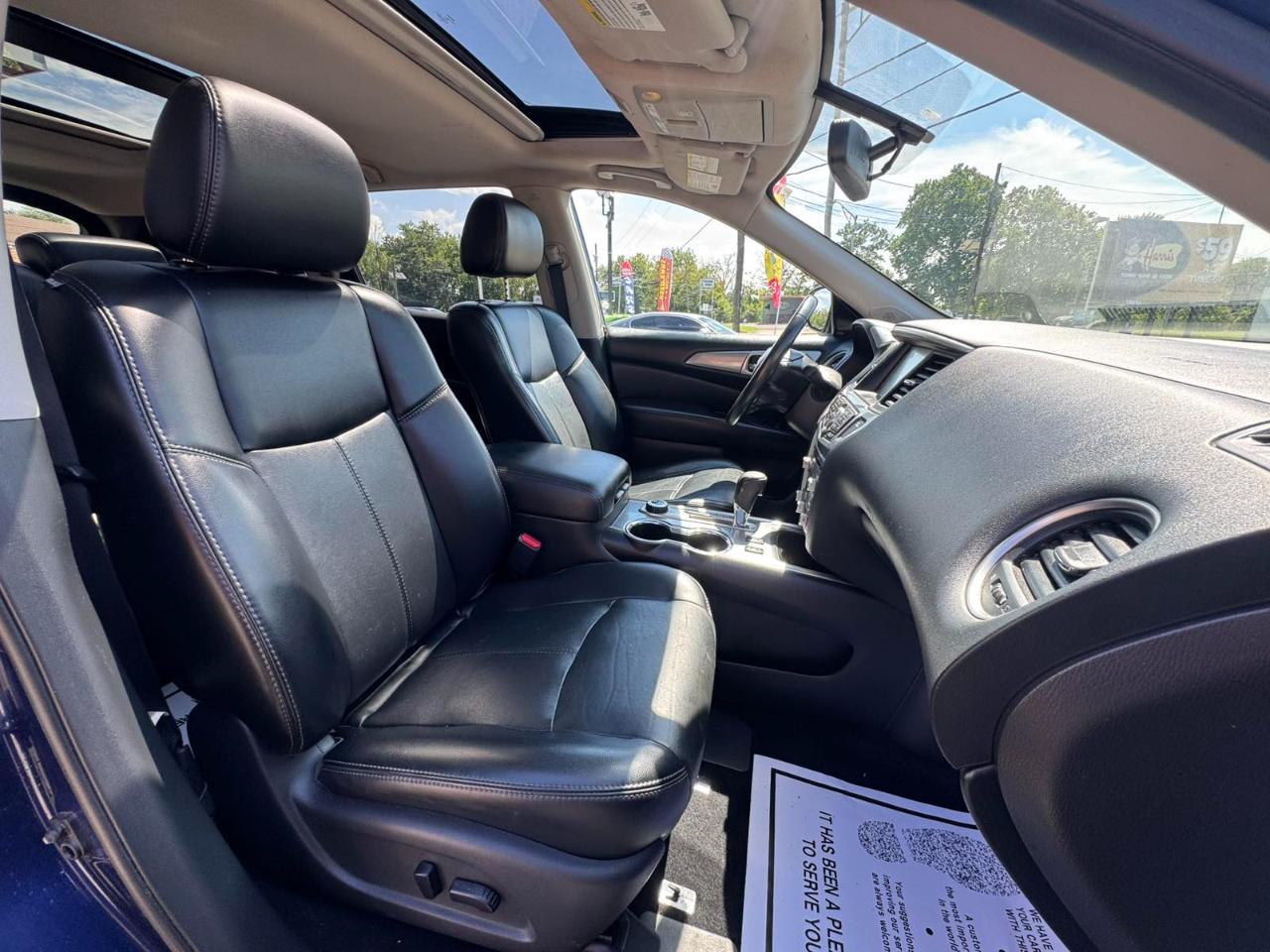 Nissan Pathfinder 4x4 SL 2017